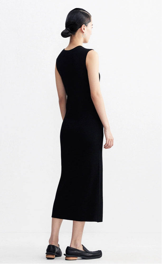 ZHUCHONGYUN Elegant Sleeveless Crew Neck Slim Knit Dress--ALUCARD.