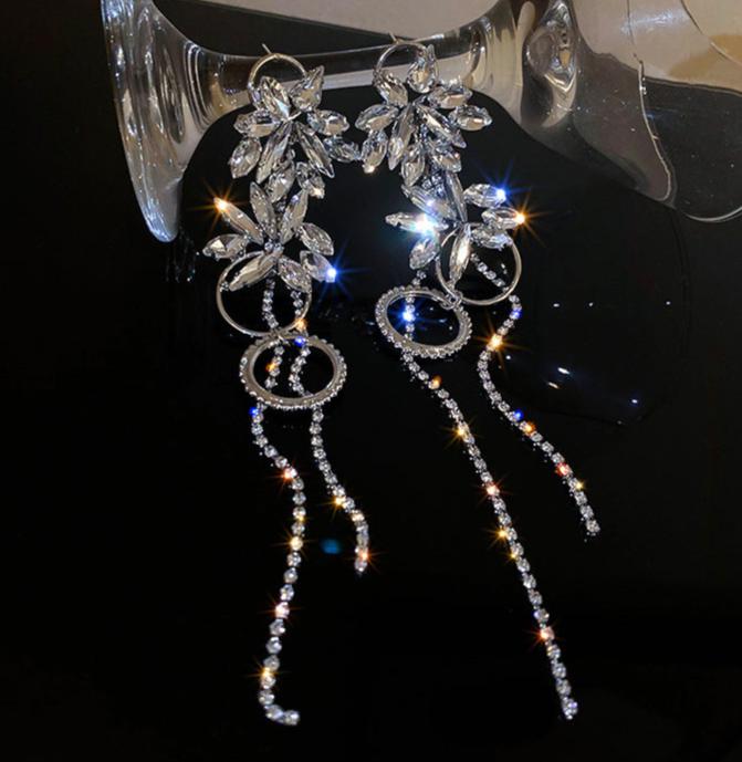 DOLLY Luxury Sliver European Style Flower Diamond Tassel Chic Earring-TALULLA