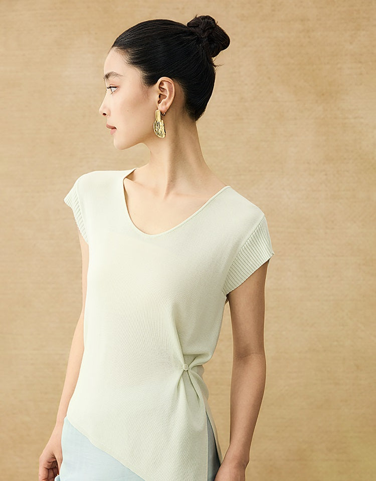 HECO Chinese Versatile Beveled Side Buckle V-Neck Knit Top - BREA.