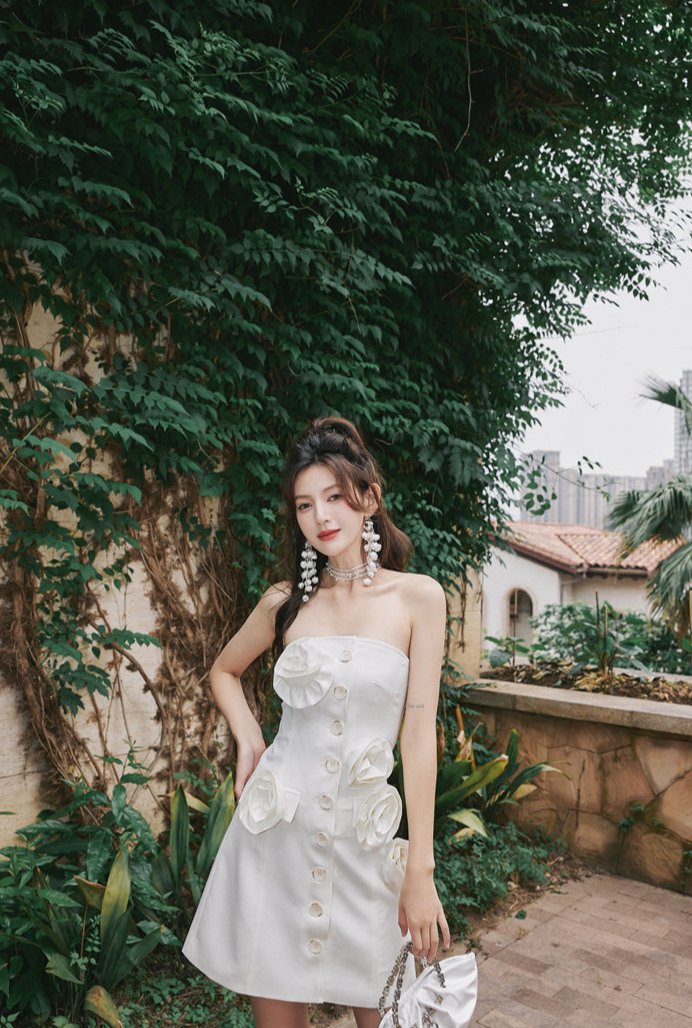 DOLLY Elegant White Flower Bud Chest Wrap High Waist Shor t Banquet Dress-LOLO