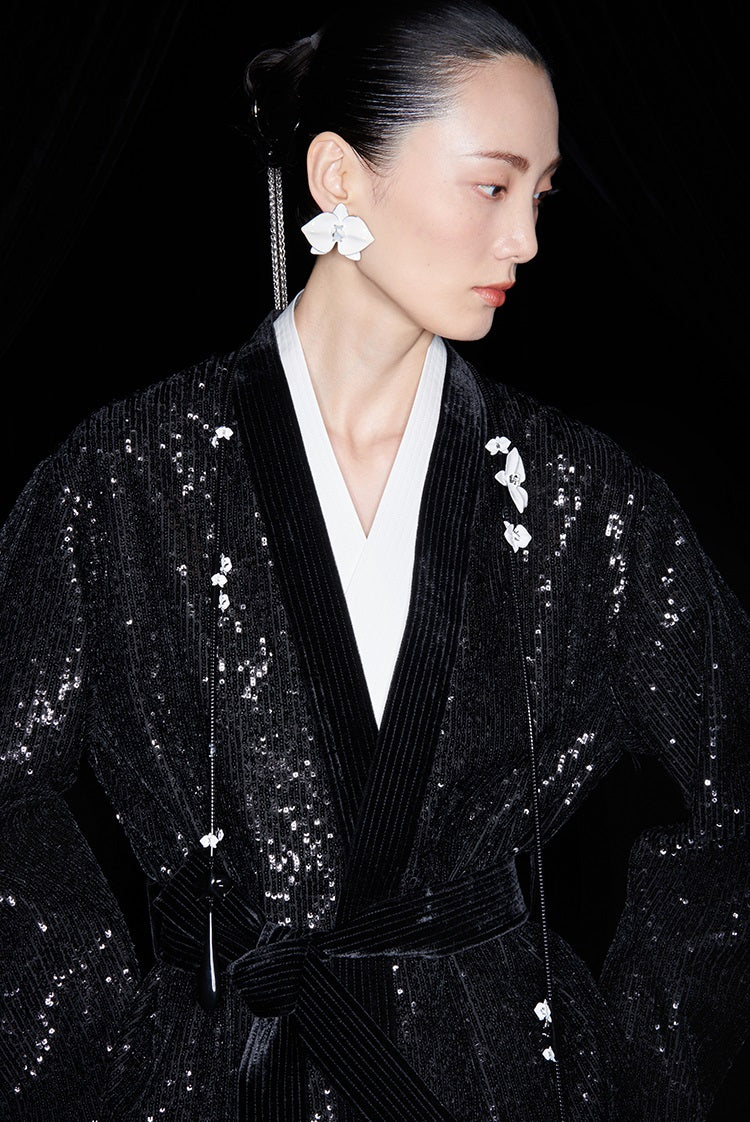 M essential Mackay designer Jingye embroidered fabric layered robe - STATE.