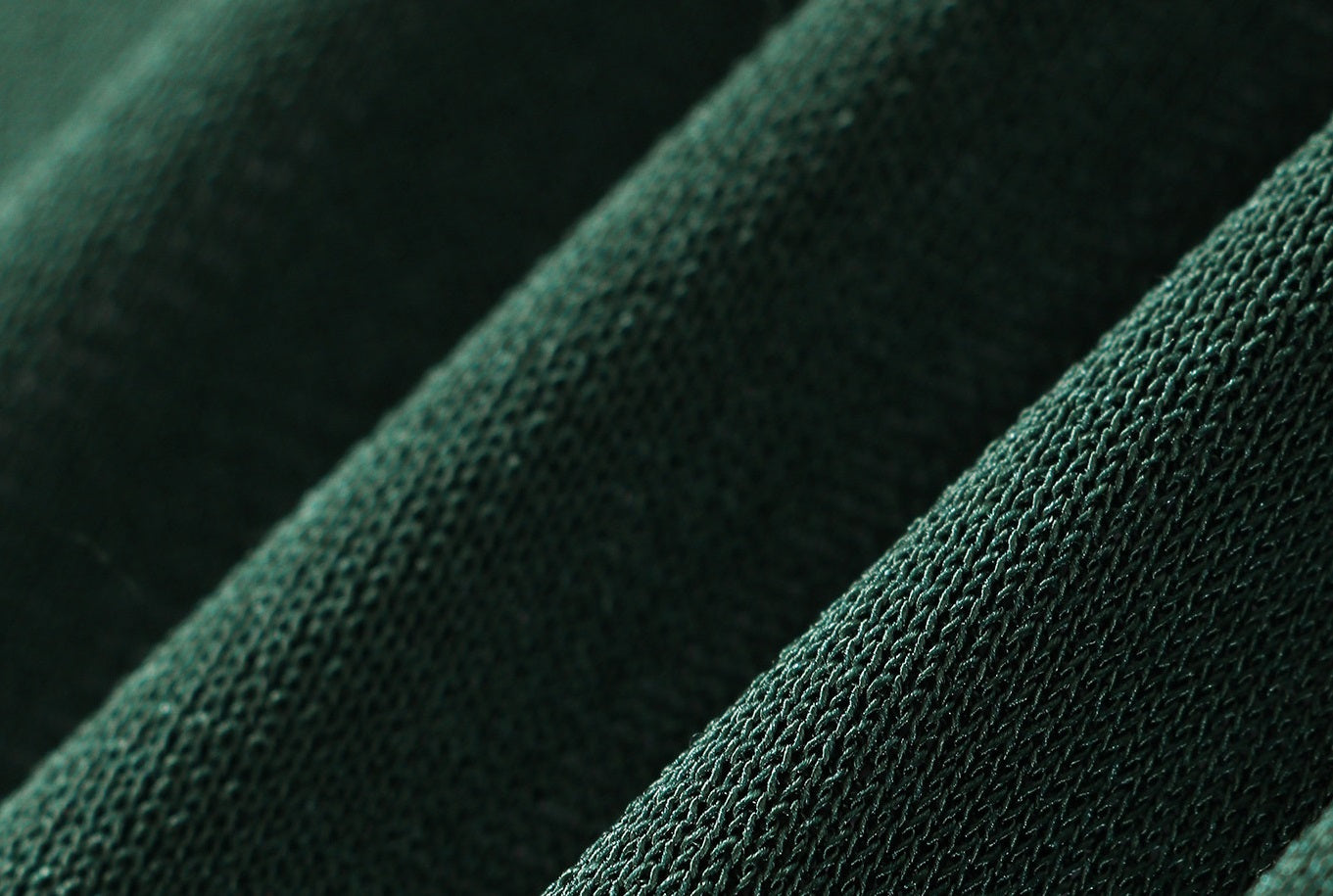 WANGXO |Vertical-Cut Acetate Double-Sided Threaded Halterneck Knitted Top -VELA