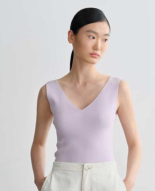 COMME MOI  Summer Acetate V-Neck Tight Knit Vest - AURORA.