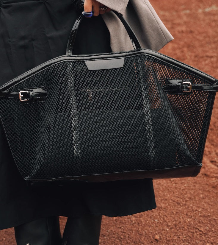 IUBALLET Hepburn Tote Large Black Bag - BUMBLE.