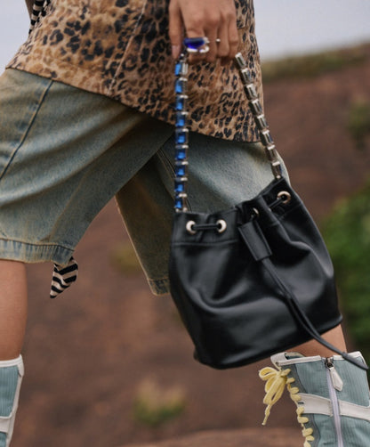 IUBALLET diamond-encrusted chain bucket bag - PRETTY.