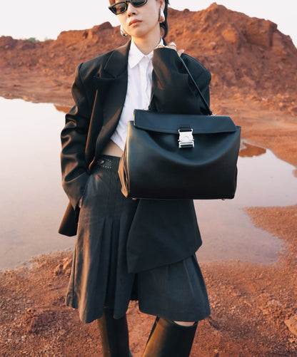 IUBALLET Sense Lock Underarm Black Bag- BREATHE.