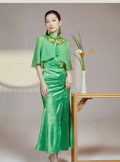 Magic Q green stand up collar bell sleeves shawl folded pleated embroidered slit dress - Mnie