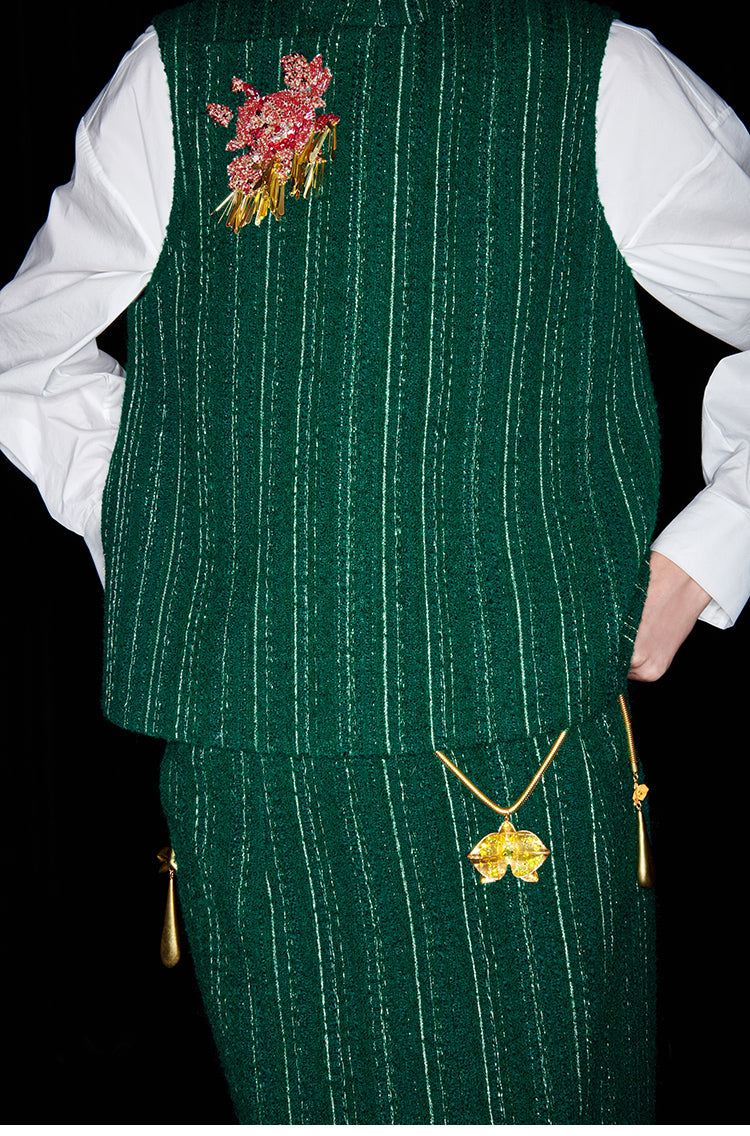 M essential Mackay designer rose beads placket green vest pencil skirt - Biba.