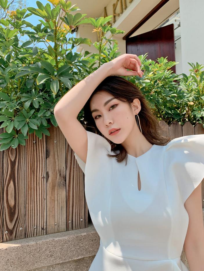 DOLLY Luxury V-Neck Short Sleeve High waist Slim Fit Irregular Hem Date Dress-LISA