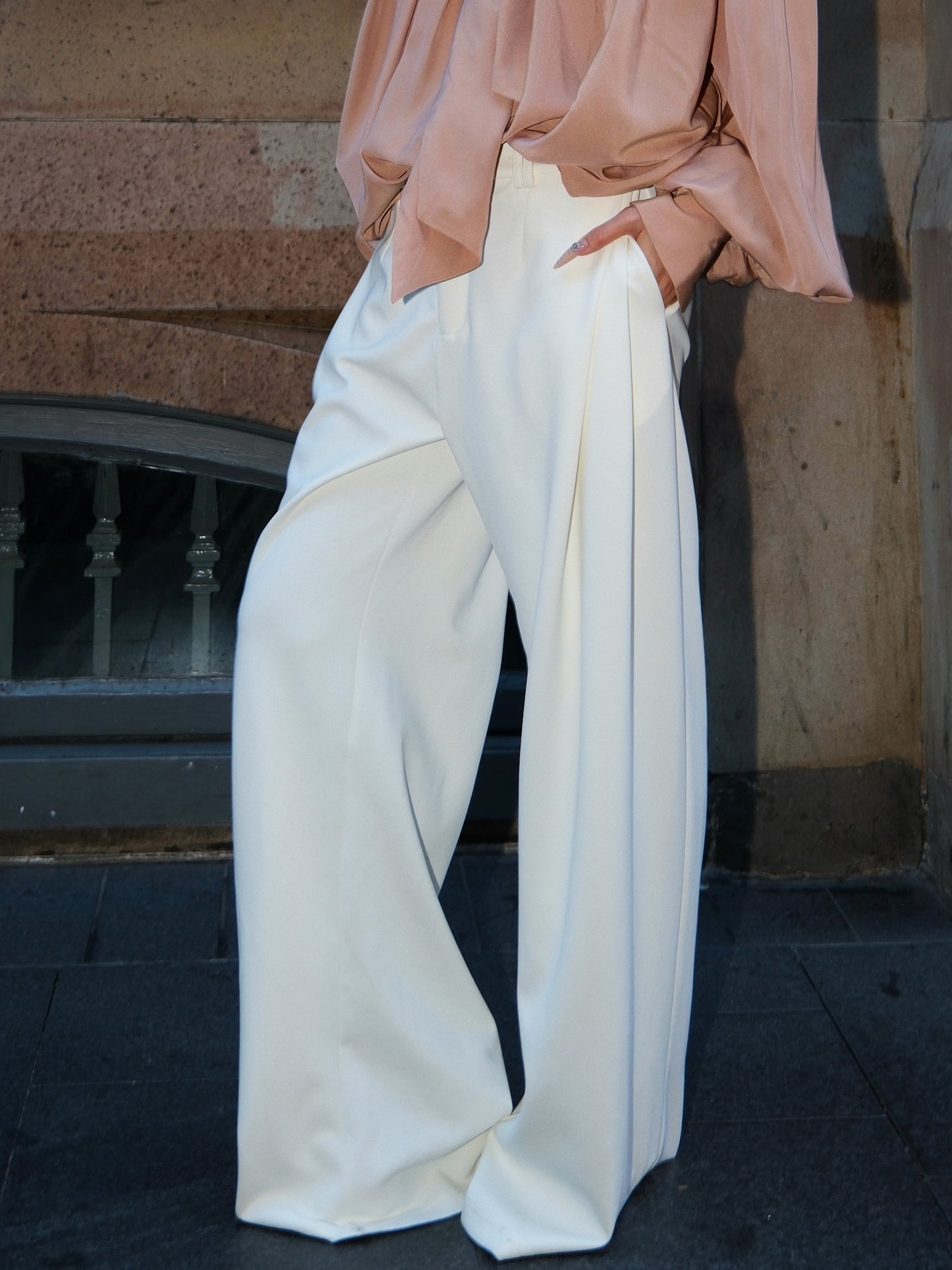 MEI SANGUAN White Draped Wide-Leg Straight Pants- EMI