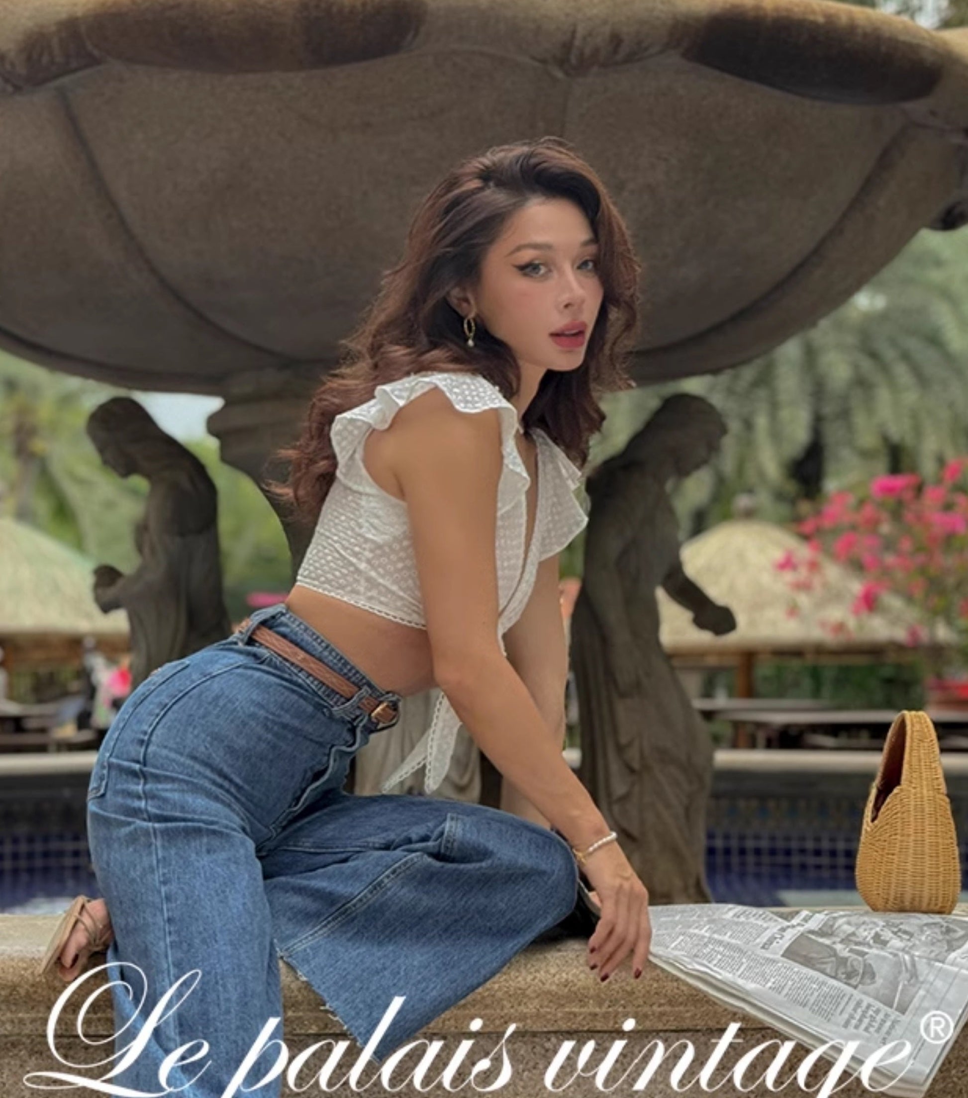 Le Palais Vintage embroidery cotton wrap short top + high-waisted bud skirt-TEE