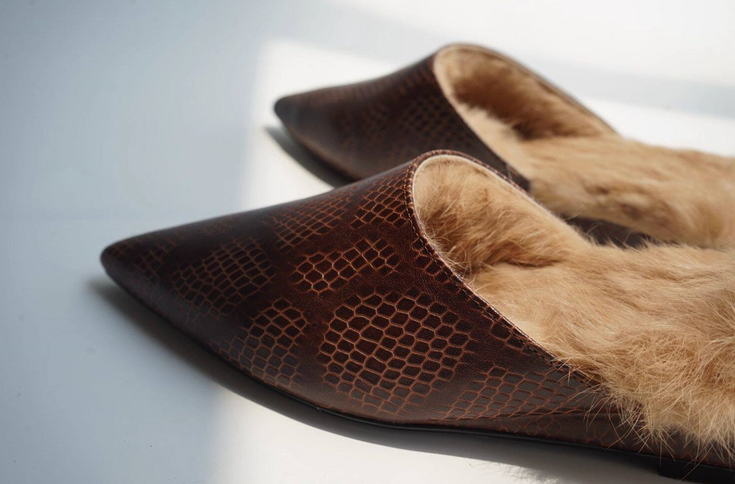 B-FEI pointed toe fur shoes-MARU.