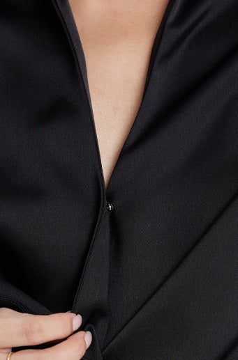 TINY IN v-neck dolman sleeve satin casual top -GAG