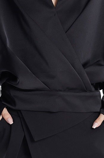 TINY IN v-neck dolman sleeve satin casual top -GAG