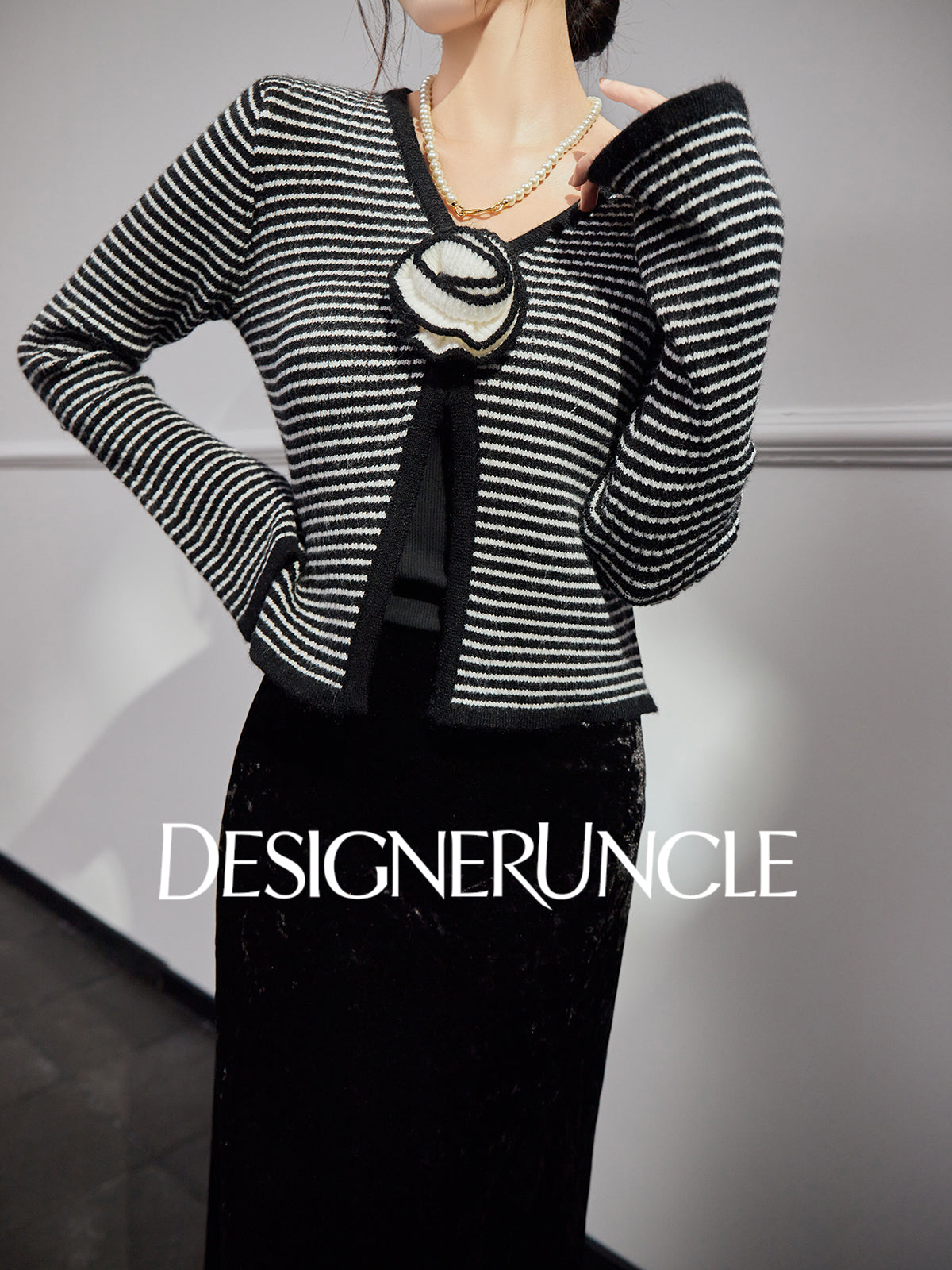 DGU "Lanxi" black knitted sweater striped French retro slimming top - IMOGEN.