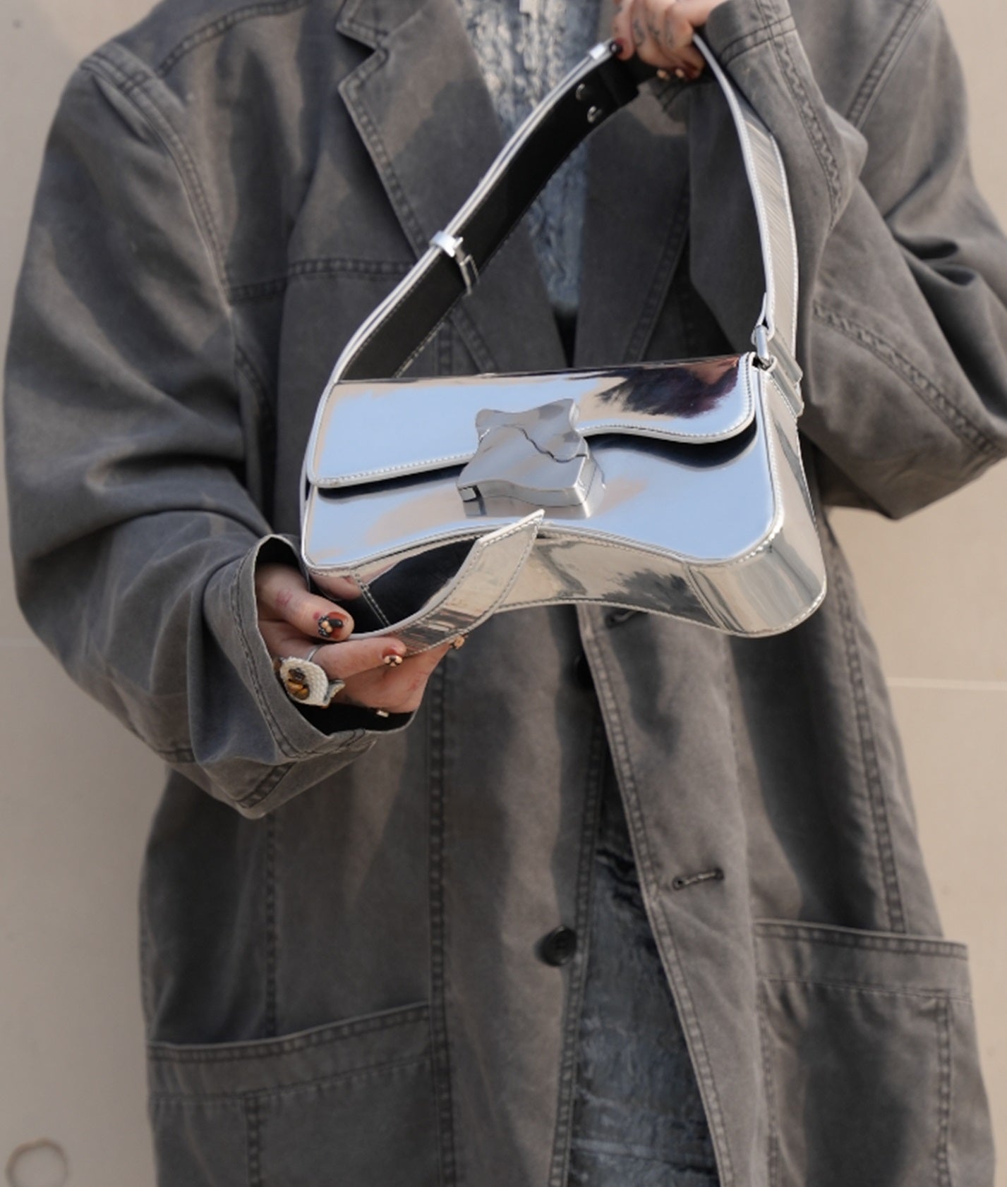 IUBALLET Style Shape Original Design Leather Women's Bag Lock Buckle  - PULL.