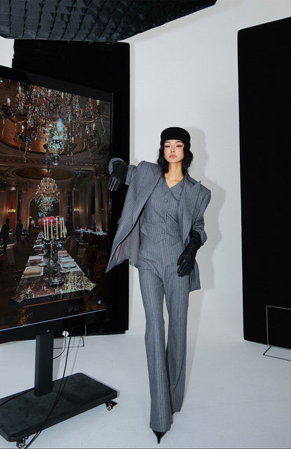 MEI SANGUAN Gray Vertical Striped Silhouette Blazer Suit - PENELOPE