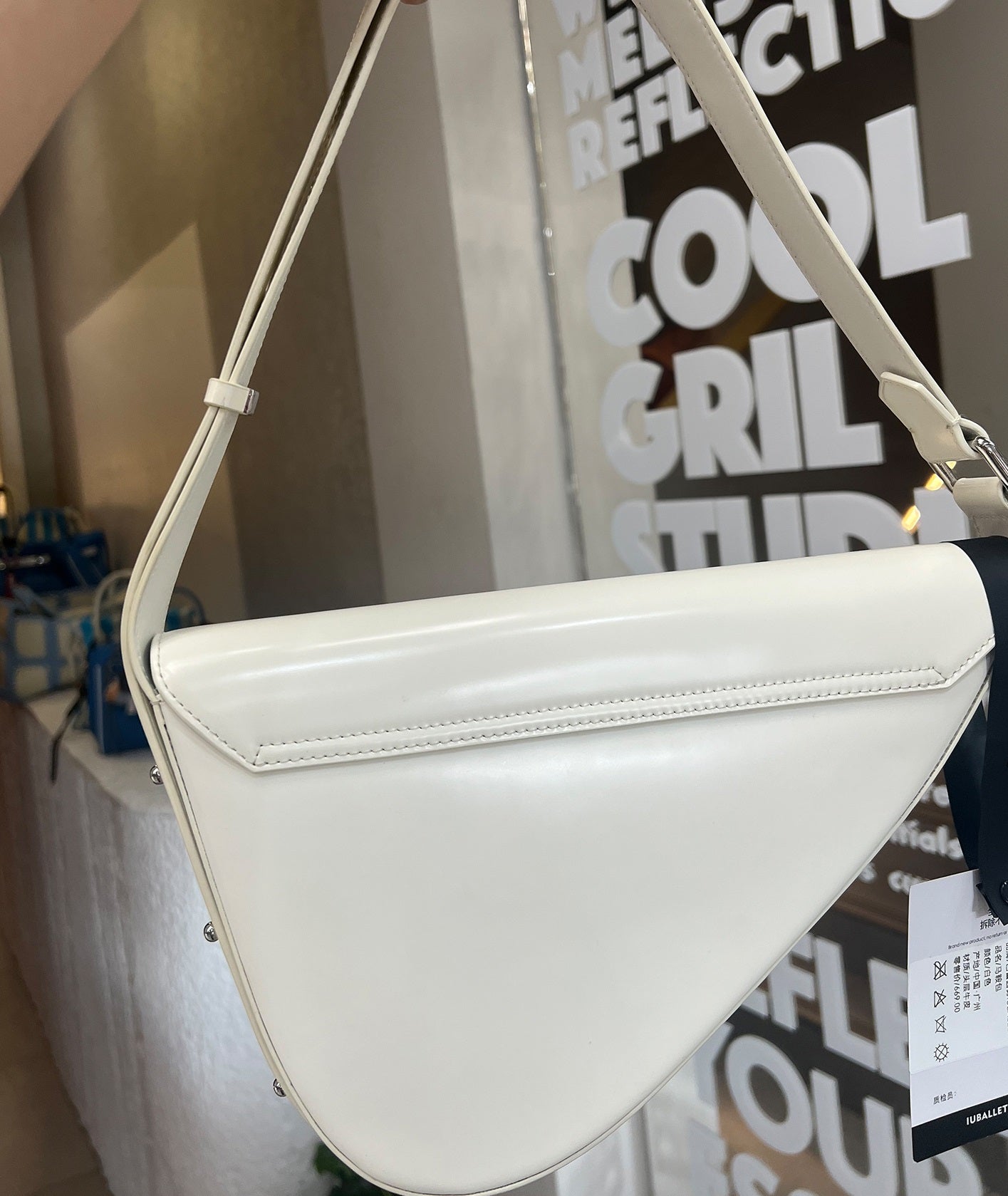 IUBALLET Fog Gunner niche design saddle leather triangle bag - GUYS.