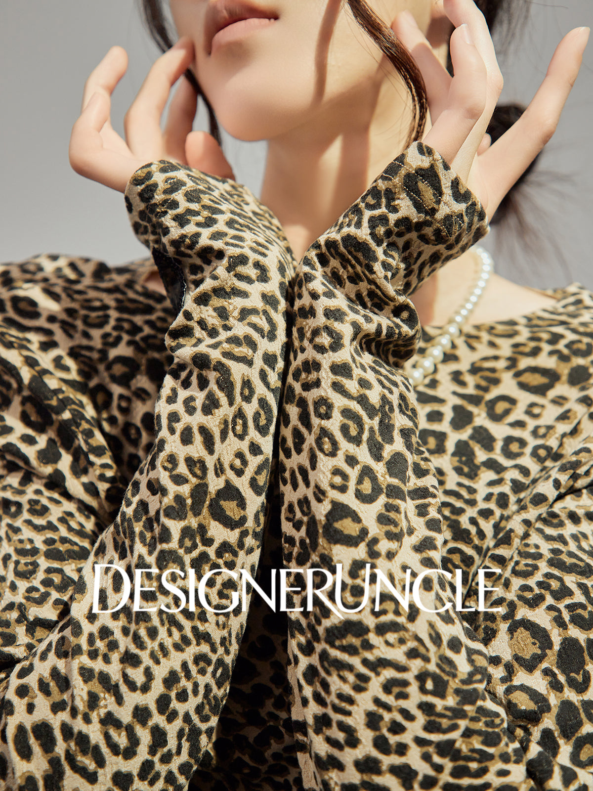 DGU|Leopard Shadow" leopard print knitted sweater new design niche slim temperament top - Antonio.