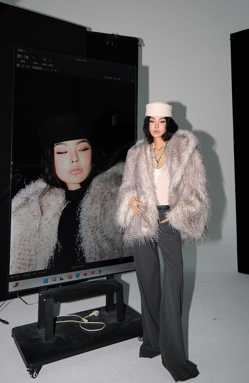 MEI SANGUAN Eco-Fur Lapel Loose Silhouette Jacket - JAXON