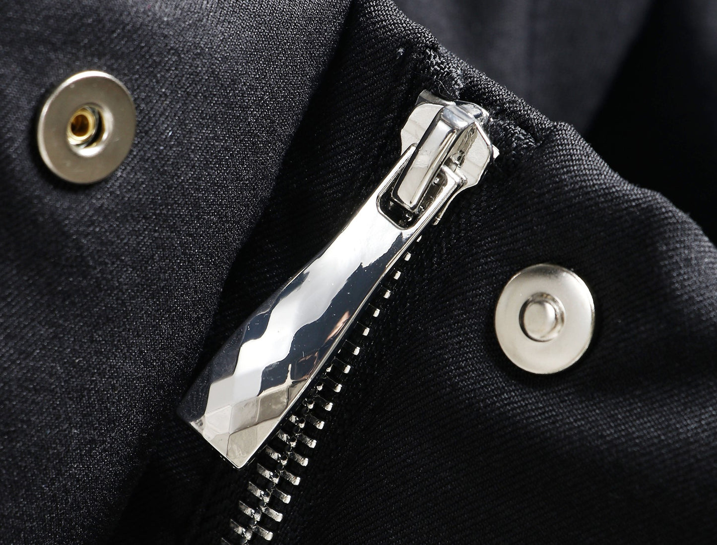 WANGXO | Lock-Temperature Hollow Yarn Hooded Short Down Puffer Jacket - VILA.