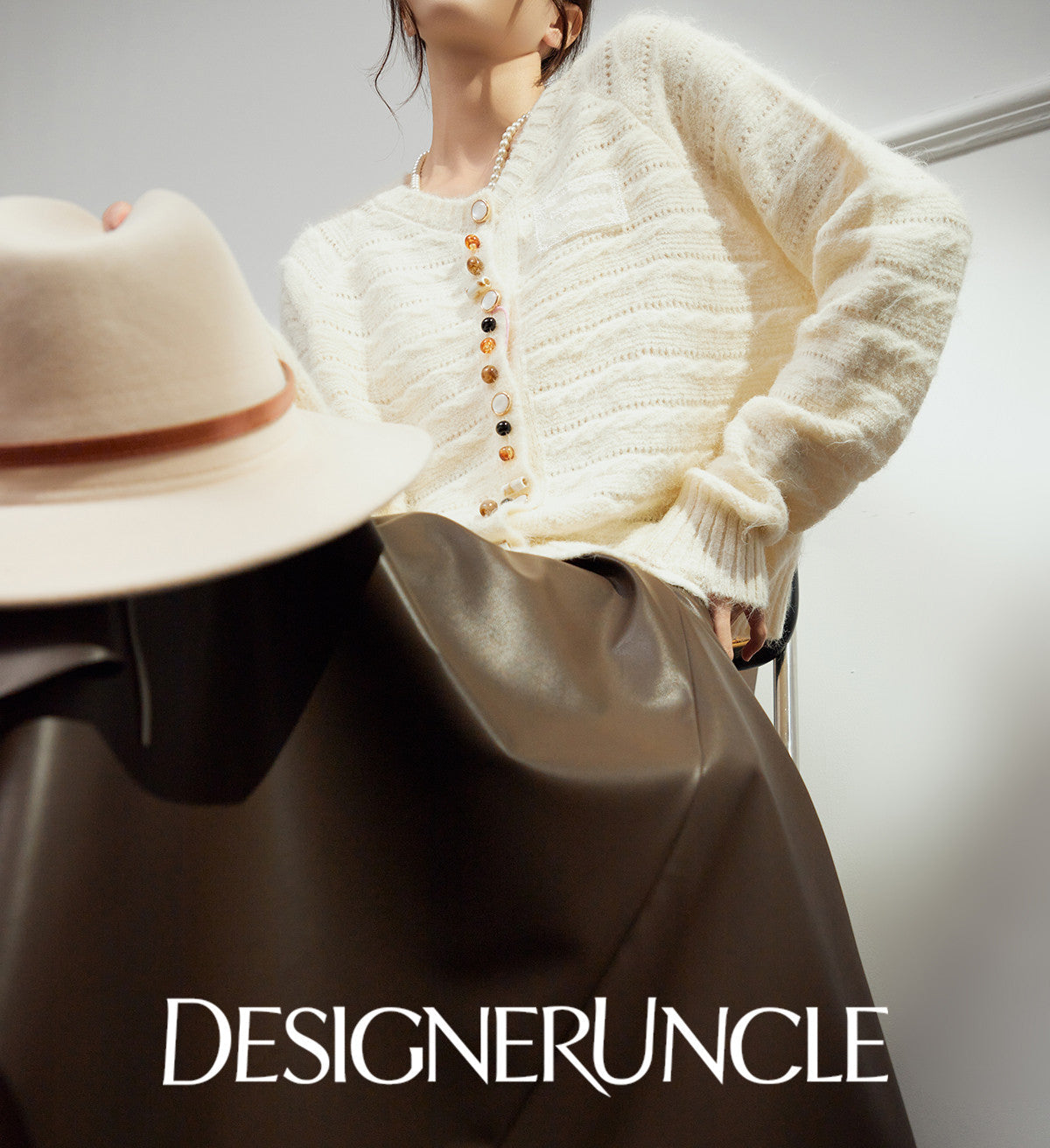 DGU "Warm Tone" White Sweater Autumn New High-end Design Lazy Versatile Trend Top - Louis.