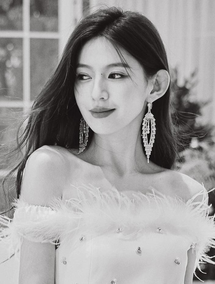 DOLLY Luxury Sparkling Full Diamond Chic Tassel Earring-CAROL