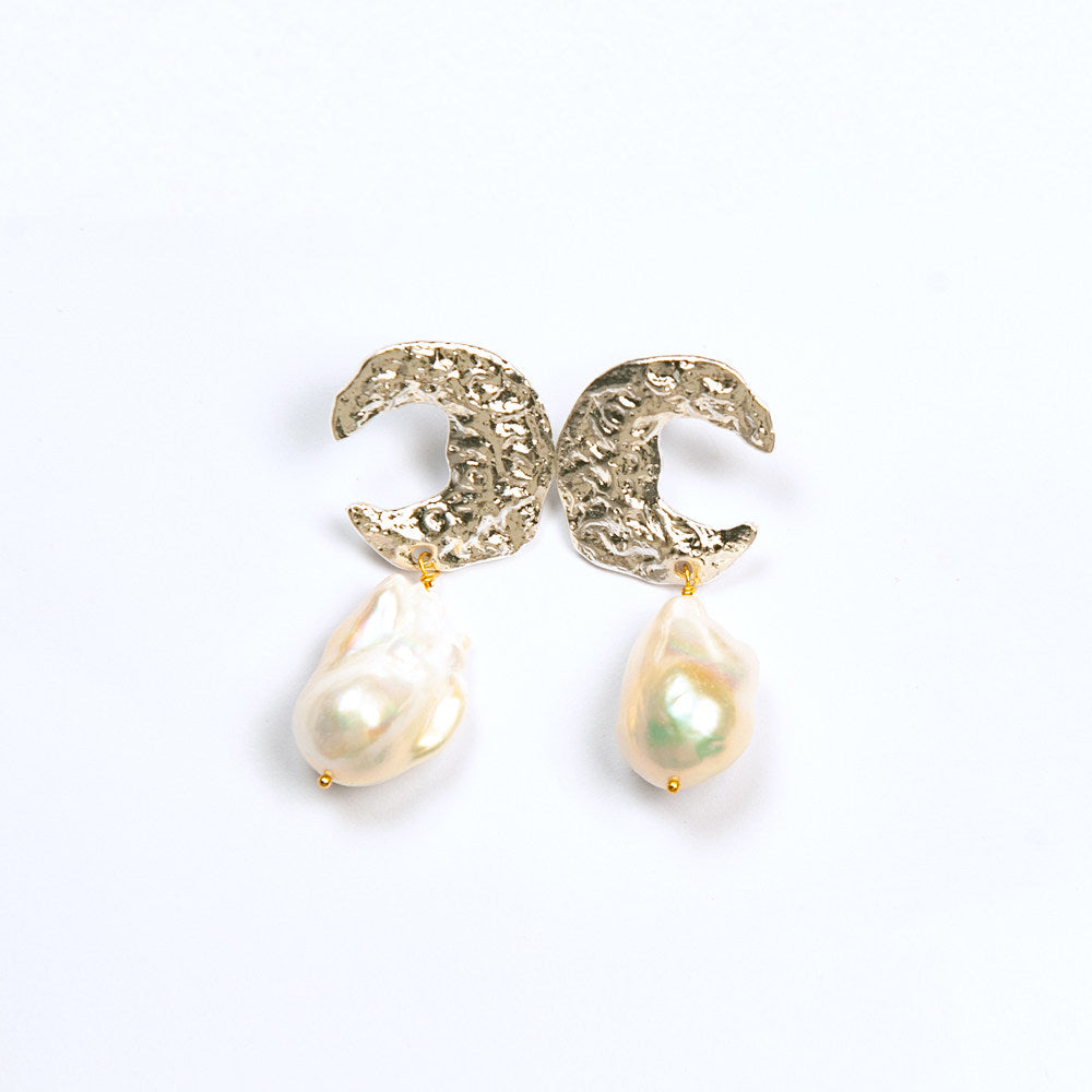 TUYUE brass gold-plated handmade baroque pearl earrings- JUNG.