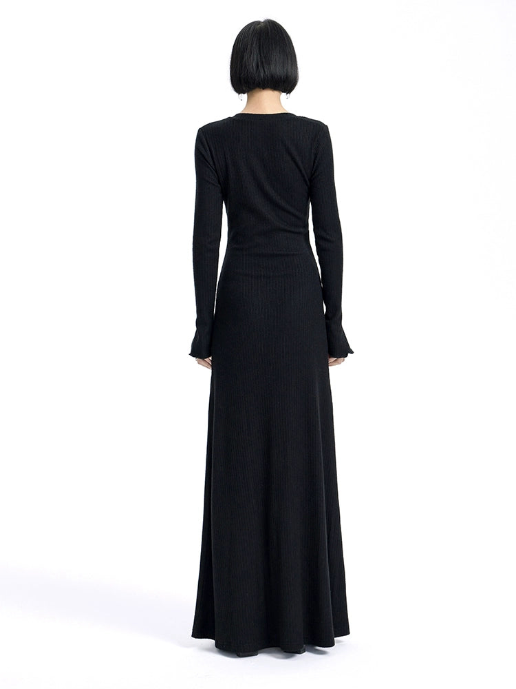 TINY IN knitted black slanted shoulder buttoned sleeves maxi dress-KURO
