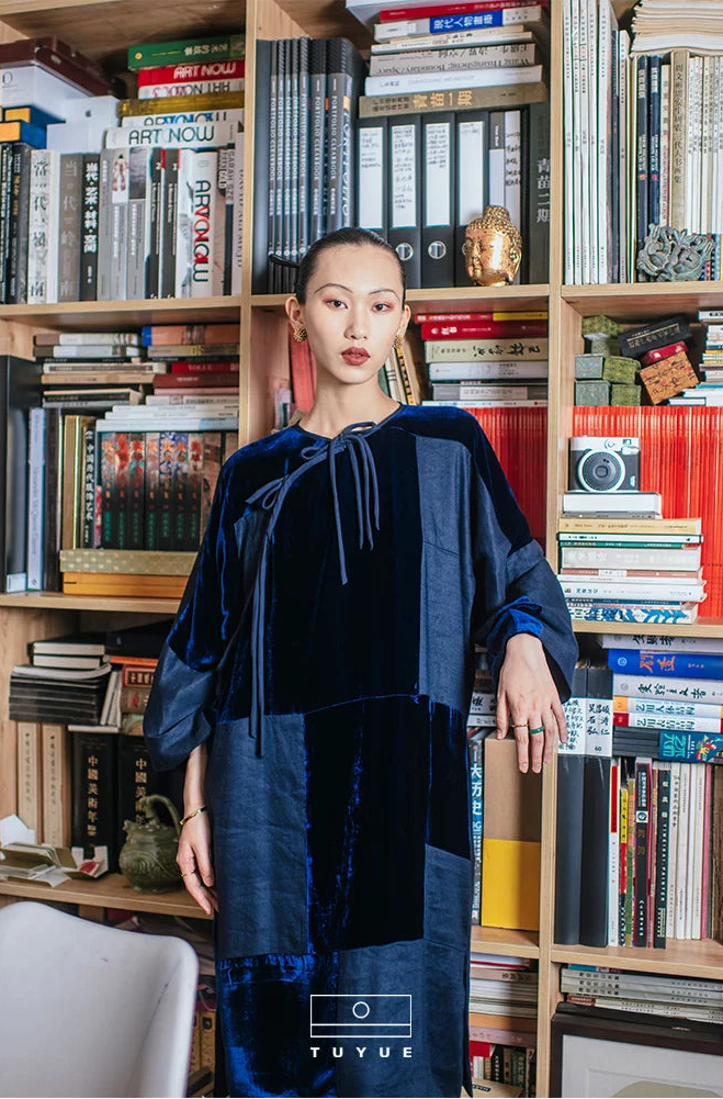 TUYUE Blue Lace-up Silk Velvet × Linen silhouette dress-PALOMA