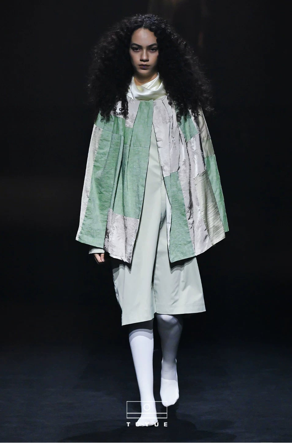 TUYUE Cotton and Linen Silhouette Mid-length Cape Windbreaker- JADA