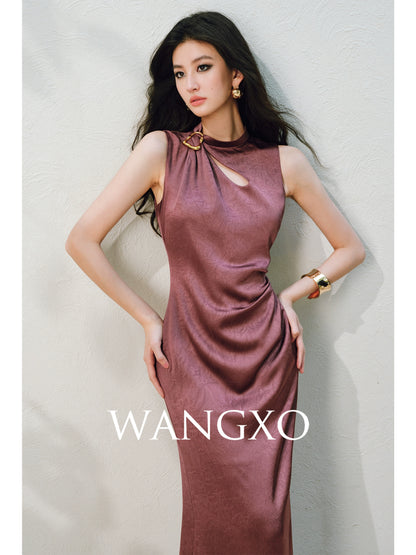 WANGXO |Water Drop Cutout, Custom Pin & Pinch-Pleated Sleeveless Dress- SENA