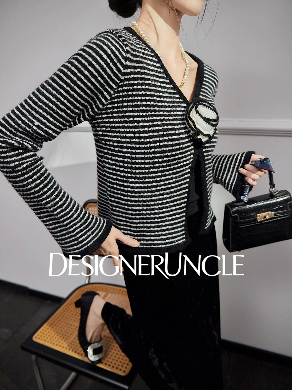 DGU "Lanxi" black knitted sweater striped French retro slimming top - IMOGEN.