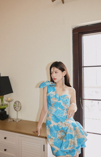 DOLLY Elegant Embroidery Slant Collar One Shoulder Irregular Hem Banquet Dress-ZELNDA