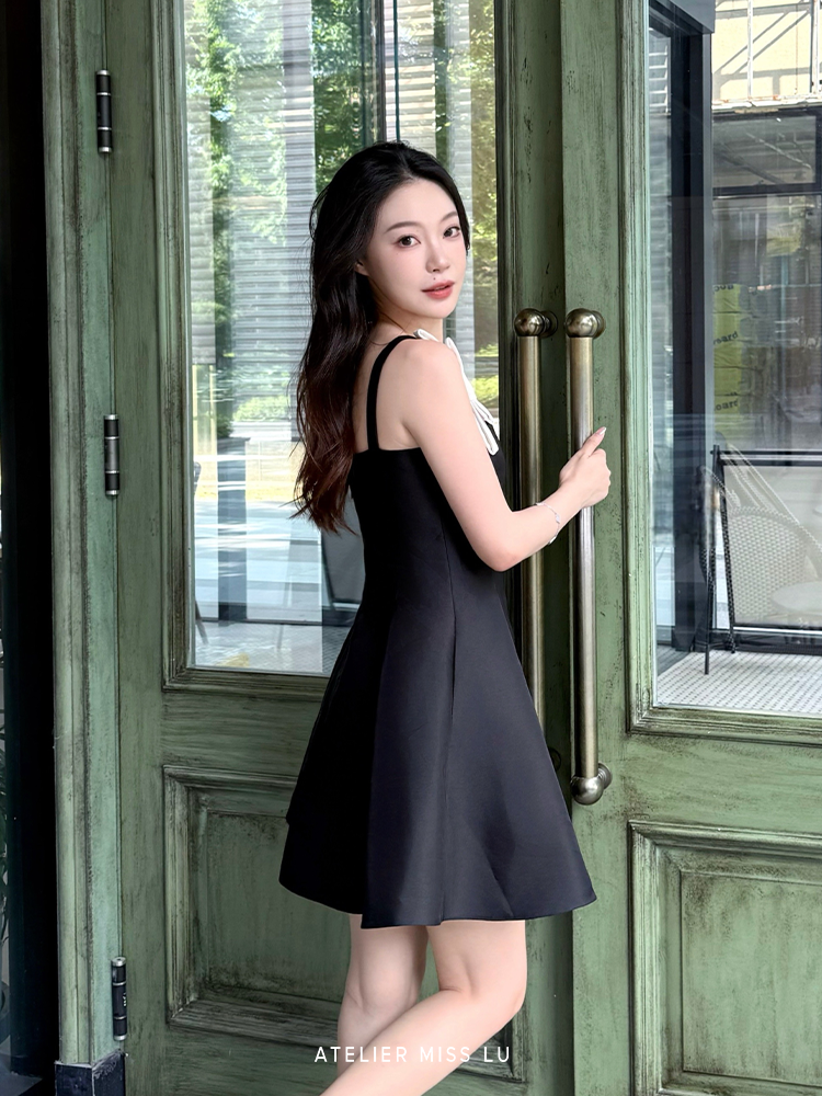 ATELIER MISS LU Contrasting bow suspender waist A-line dress - BURD