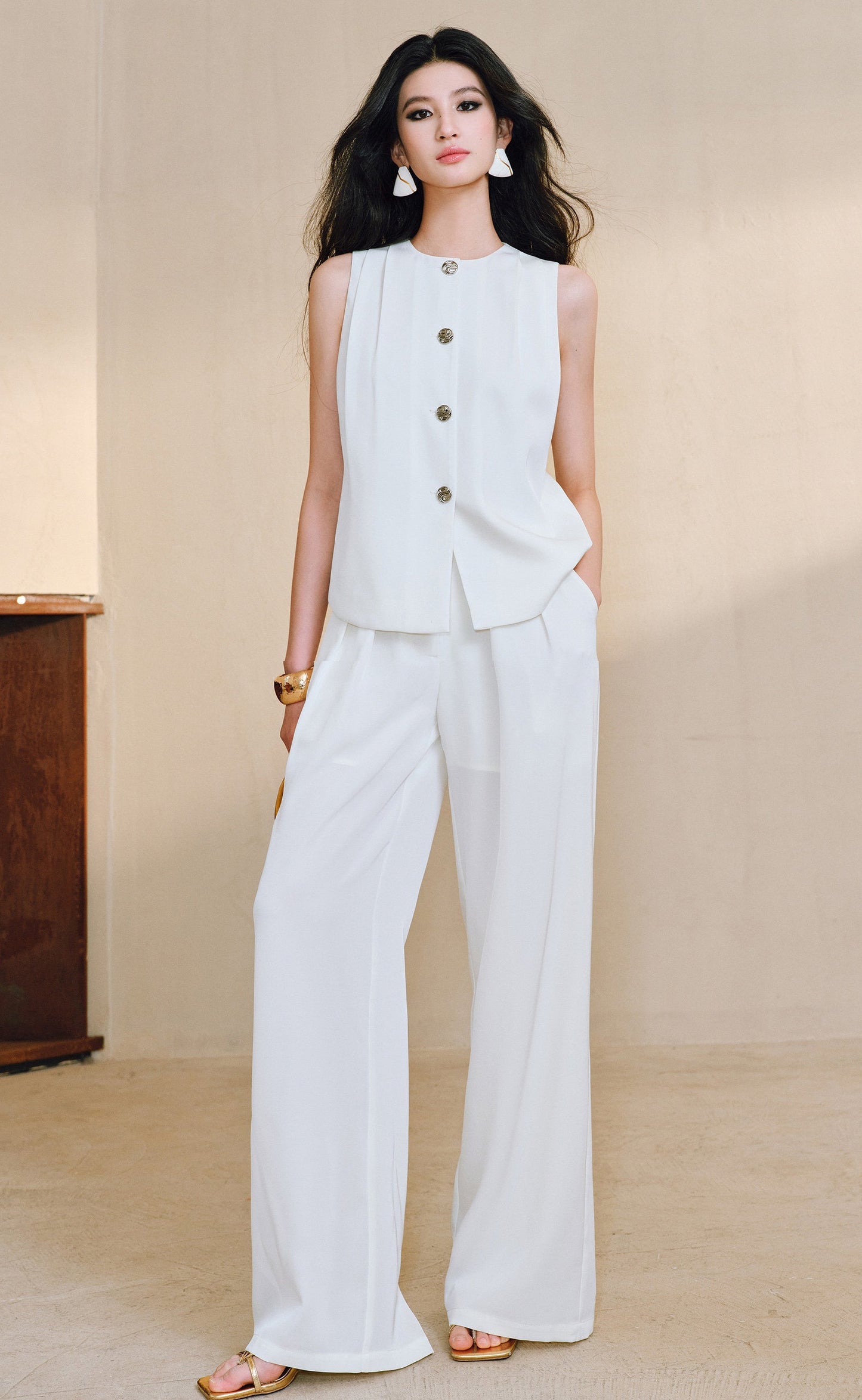WANGXO | Skin-Friendly Fabric with High-End Metal Buckle Hand-Pinched Layered Urban Suit -NIXI