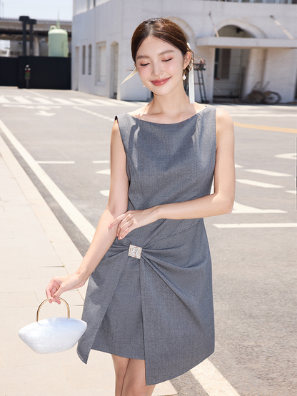 YES BY YESIR | Ye Qians Deconstructed Bow Detail Dress with Sculptural Summer Flair -ALTHEA.