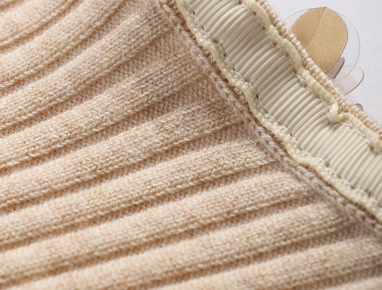 WANGXO |Diamond Bright Silk Webbing with Pit Texture Finish Knitted Vest -LYRA