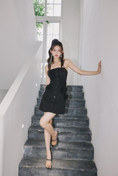 DOLLY Elegant White Flower Bud Chest Wrap High Waist Shor t Banquet Dress-LOLO