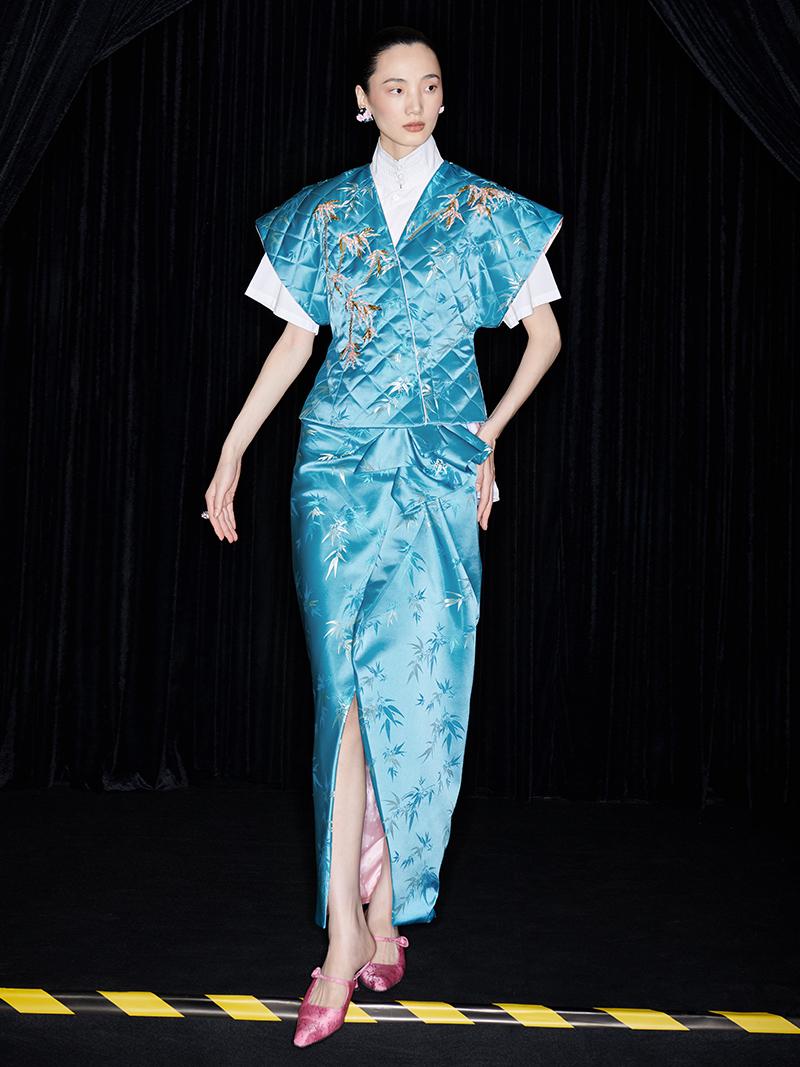 M essential Ma Kai designer golden autumn bamboo nail beads vest - bran.