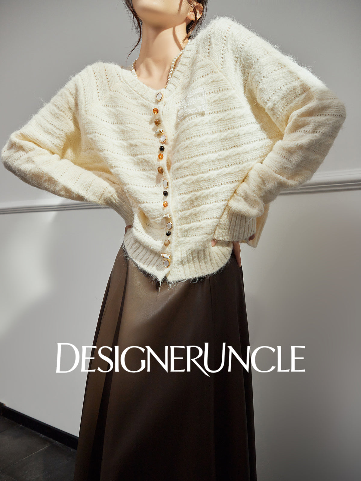 DGU "Warm Tone" White Sweater Autumn New High-end Design Lazy Versatile Trend Top - Louis.