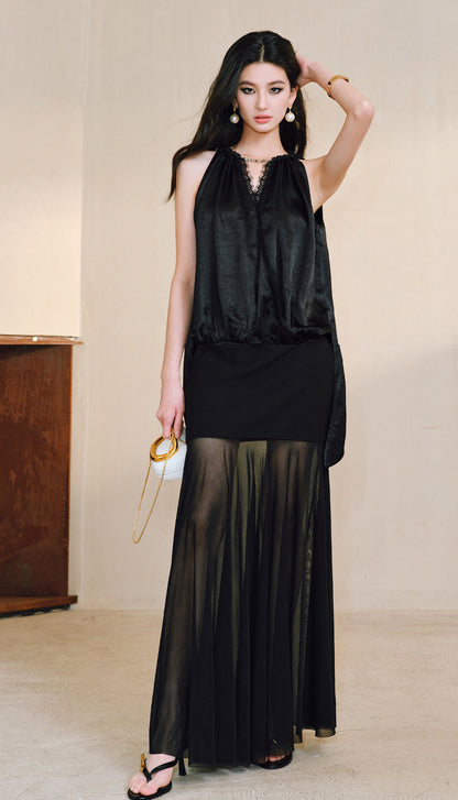 WANGXO|Lace-Trimmed Metal Chain Halterneck V-Neck Pleated Top with Delicate Texture -AYRA