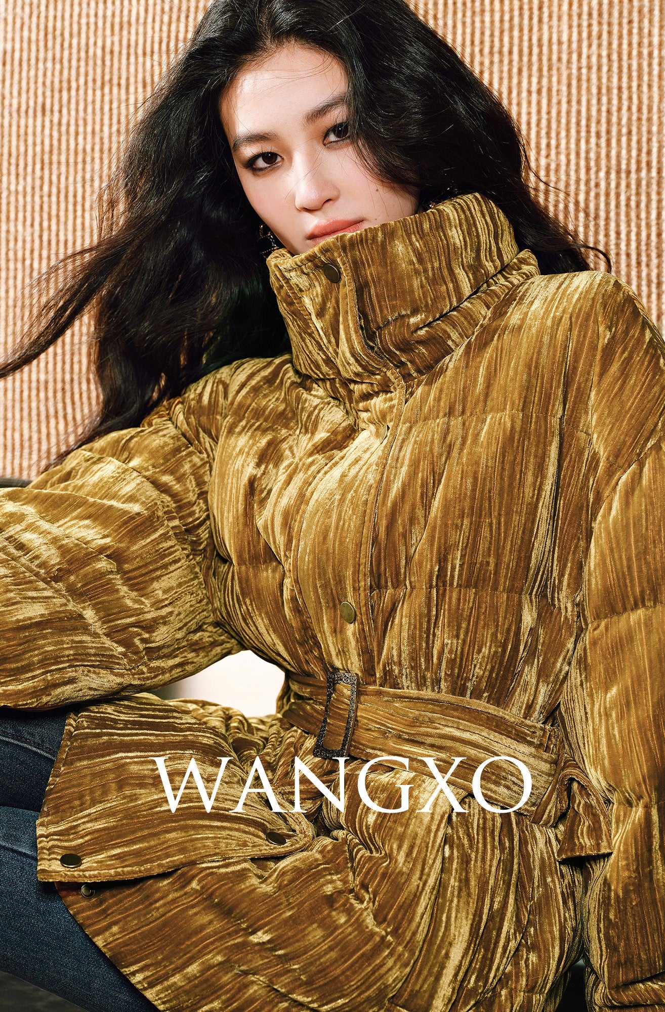 WANGXO |Pleated Velvet Jacket with Stand-Up Collar and Belt-ESMA.