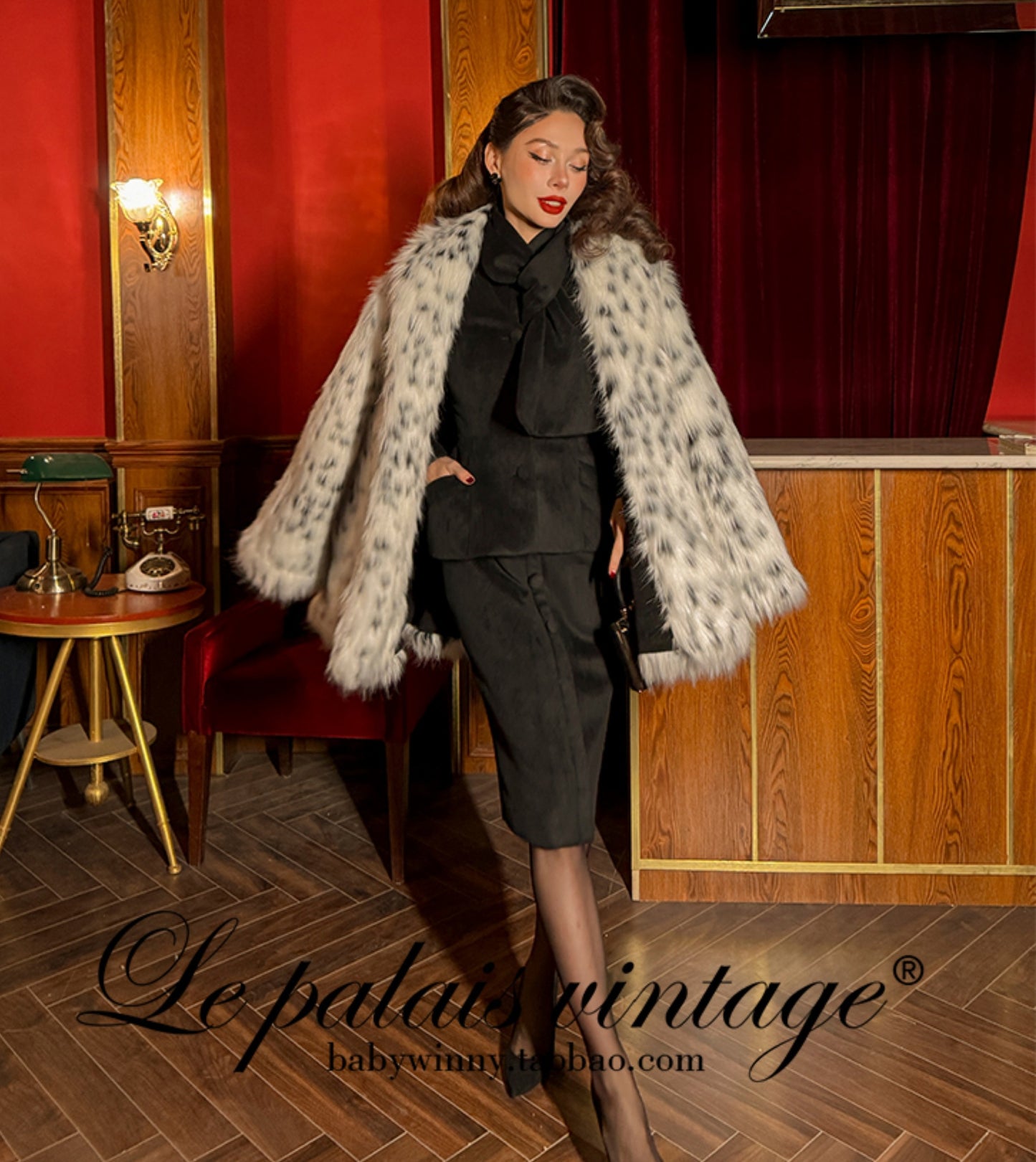 Le Palais Vintage  Black and White Dot Silhouette Fur Coats -DOE