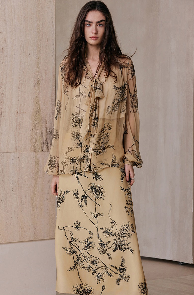 M essential Wise & Elegant Relaxed Resort Silk Flowing Streamer Print Skirt-SELVARA.