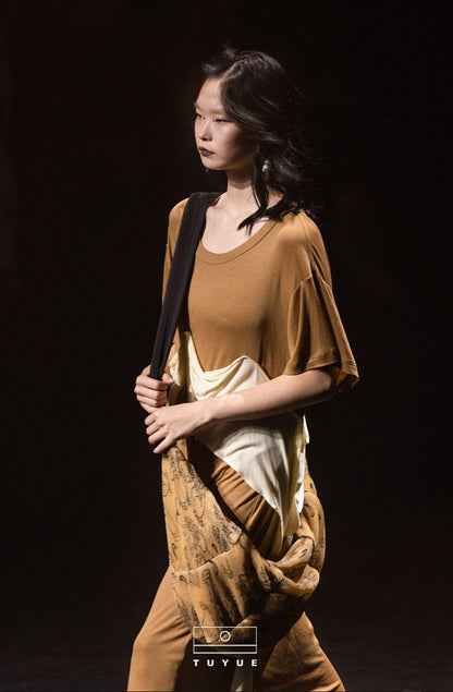 TUYUE brown crew neck loose draped design short sleeve dress - BROWN.