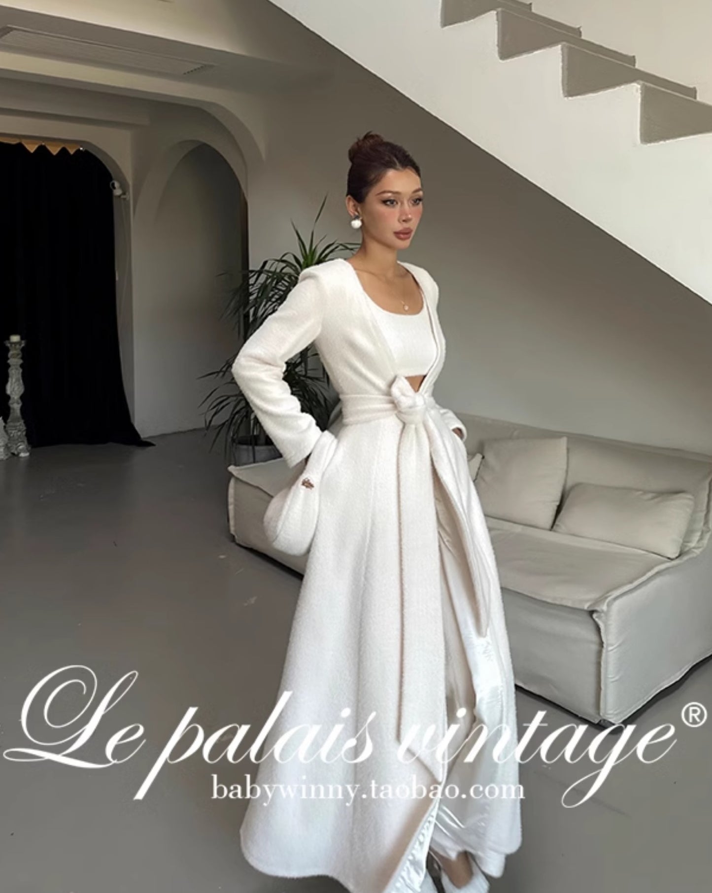 Le Palais Vintage Luxury White Fur Hand bag Plush Vest High Waist Wide-leg Pants Suit-Sonia