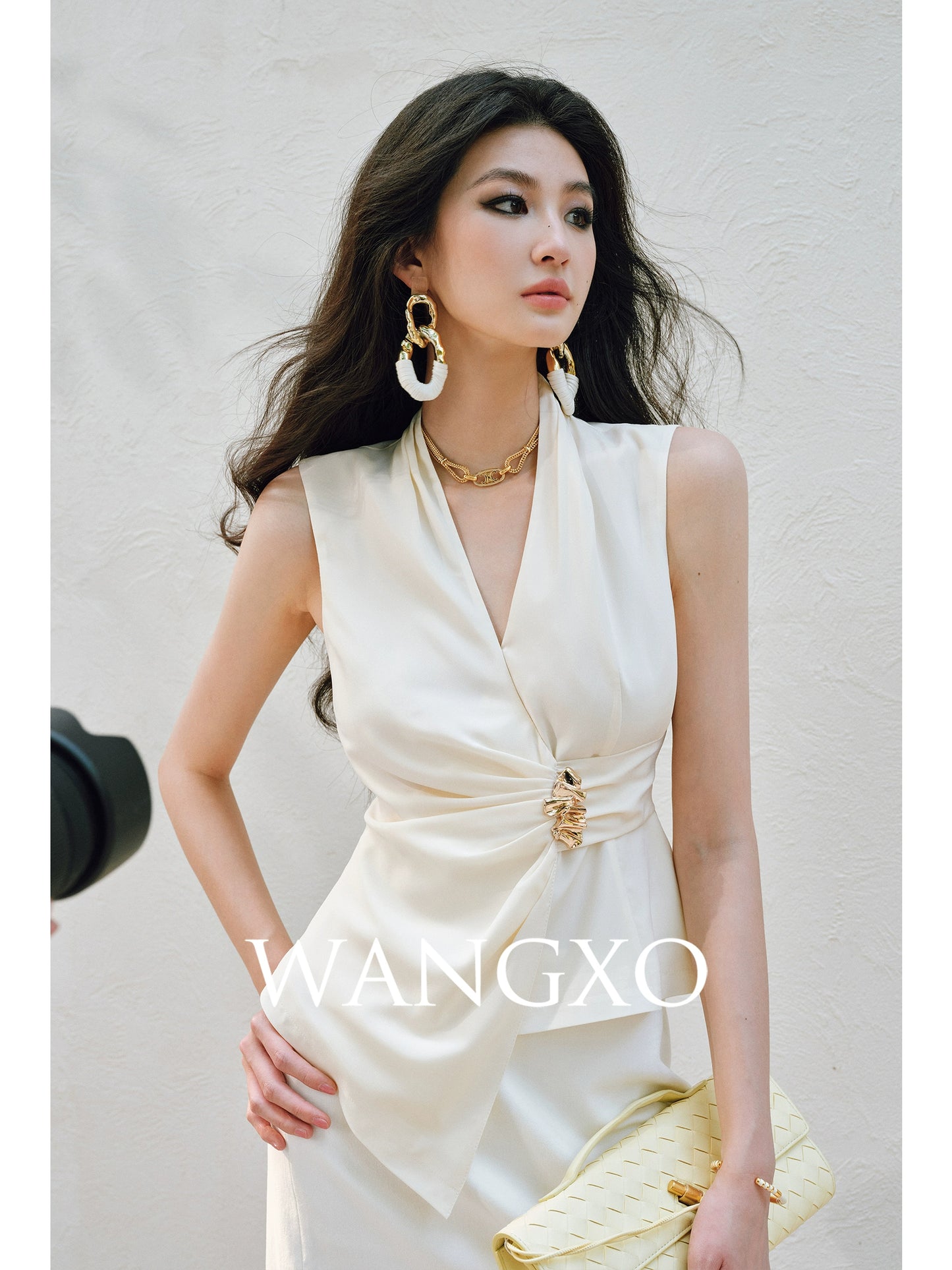 WANGXO | Innovative Weaving Texture Overlapping V-Neck Sleeveless Top -KEIA