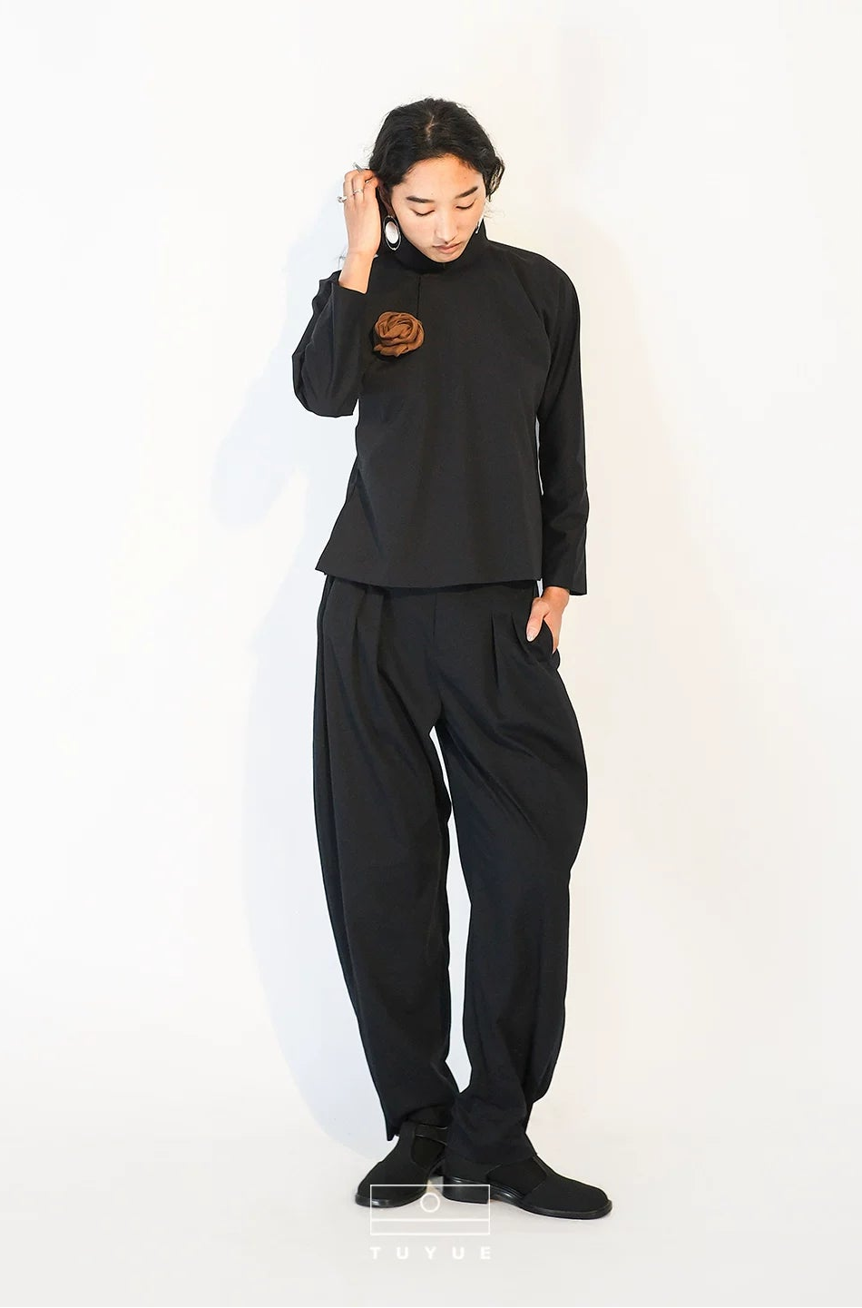 TUYUE stand-up collar ancient cut slim corsage decoration cropped autumn and winter top- LENA