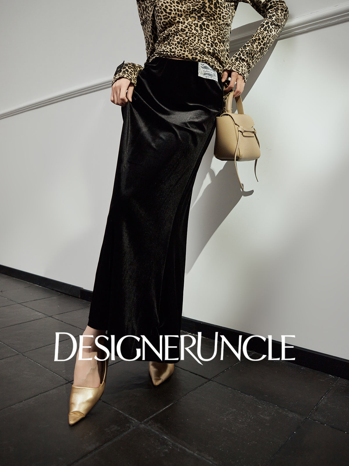 DGU|Twilight Black Velvet High-Waisted Slimming Versatile Commuter French Skirt - Kyla.